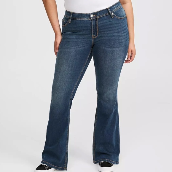 Torrid Luxe Slim Bootcut Jean Size 12 - Picture 1 of 6